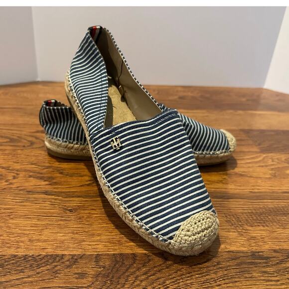 Tommy Hilfiger Women’s Striped Espadrille Flats Blue SZ 9.5 NWOB – Coastal Vibes - Picture 1 of 9